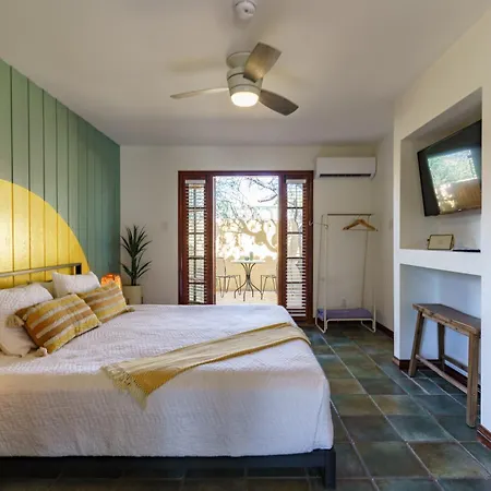 The Good House- Hot Spring Hideaway-2