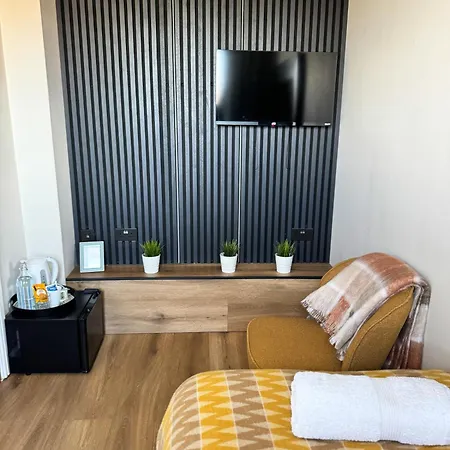 Haven House Rooms, Barry-3