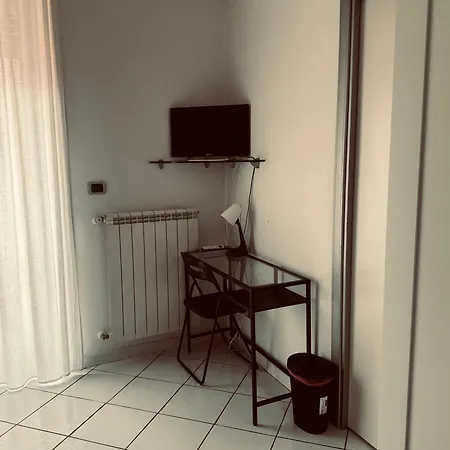 Suite 84 Holiday Home a pochi minuti dalla stazione-3