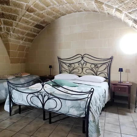 White Suite B&B-3