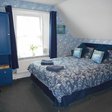 The George B&B-3