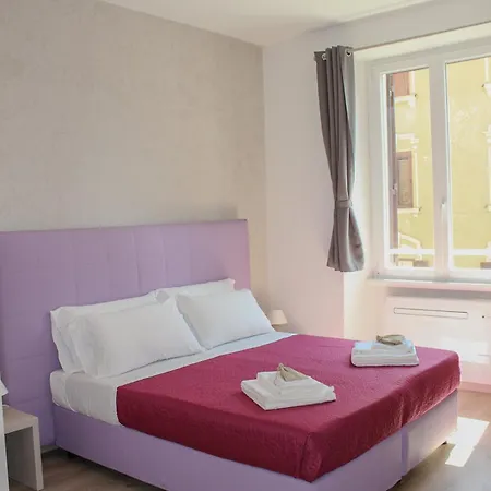 Sunnycornerinrhome-2