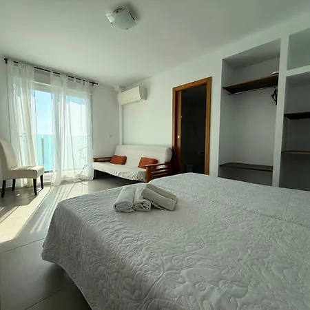 Living One Bed And Breakfast-3