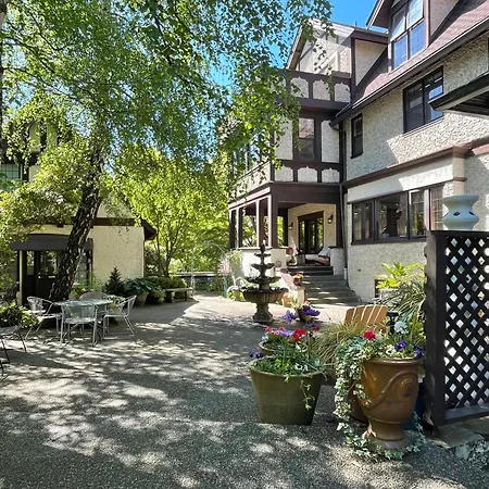 Cecil Bacon Manor-3