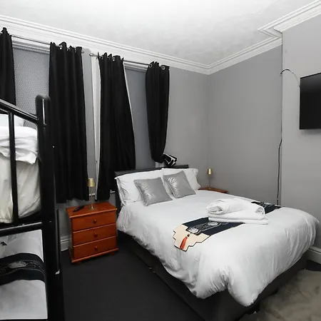 Woodville Lodge Leeds City Centre By Oyo-3
