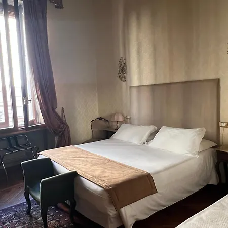 Affreschi Su Roma Luxury B&B-3