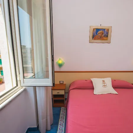 Meublè Casa Mannini Rooms-2