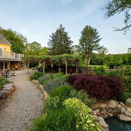Stonecroft Inn-2