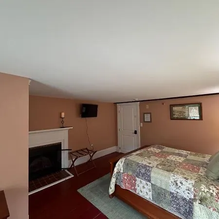 Ballard House Inn-2
