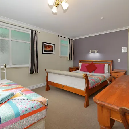 Richmond Guest House-2