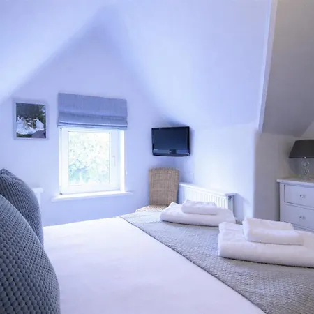 Ferndale Lodge-2