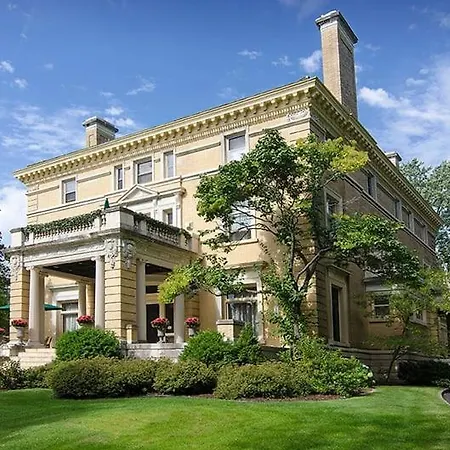 Historic Cotton Mansion By Heirloom Boutique Collection-3