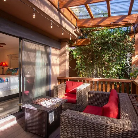 Lantern Light Inn - Romantic Getaway (Adults Only)-2