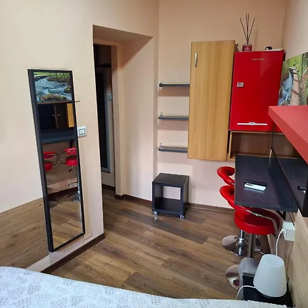 Gina B&B-3