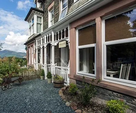 Woodside B&B-3