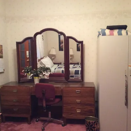 10Th Avenue Guest House & Suites-3