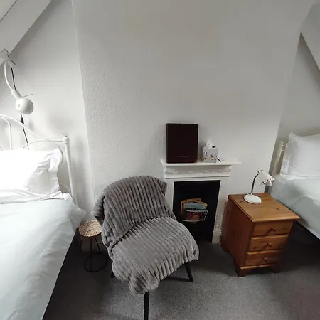 Anton Guest House Bed And Breakfast-2