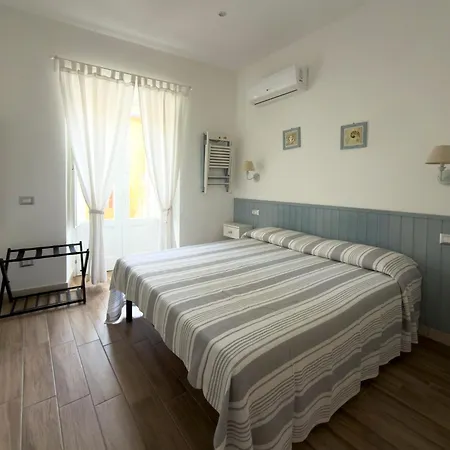 Dafni e Naide Apartment-2
