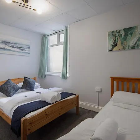 100 Pipers Hotel-2