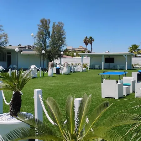 Aurora Beach & Suite-3