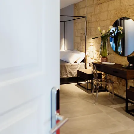 Nicanto Rooms-3