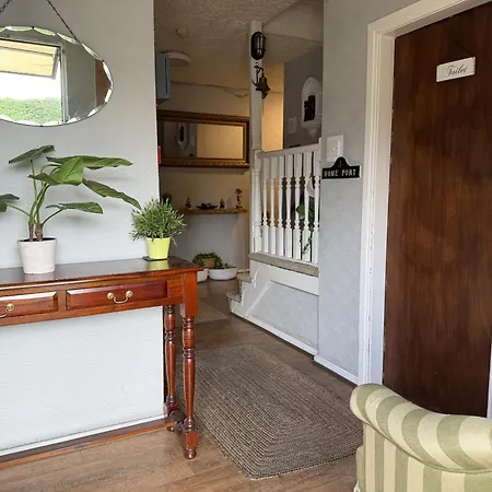 Charde Guest House-2