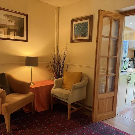 Charde Guest House-3