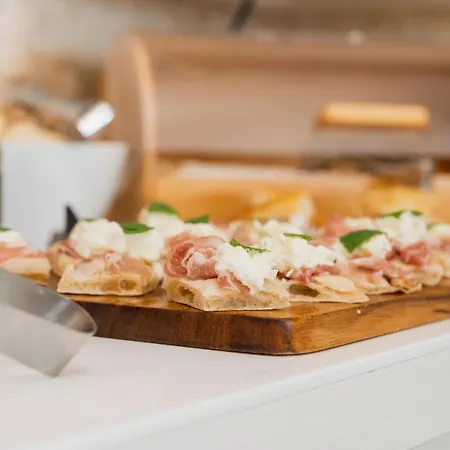 Antico Mondo Rooms & Suites-3
