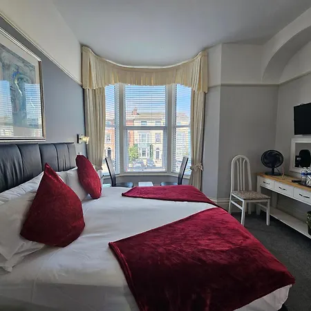 Clifton Villa - Southport-3