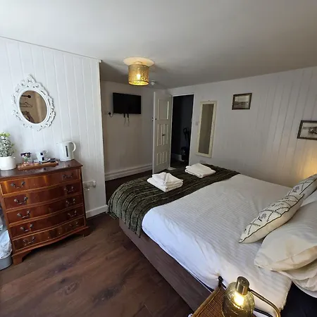 The Wheatsheaf Hotel-3