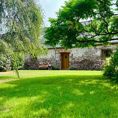 The Old Cowshed - B And B-2