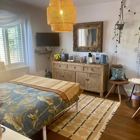 The Bloom-Room-2