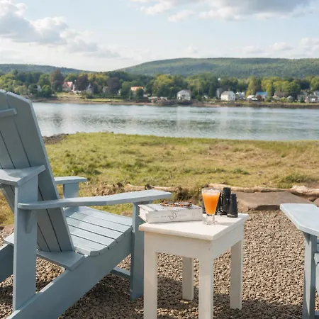Bailey House Inn - Georgian Waterfront Retreat-3