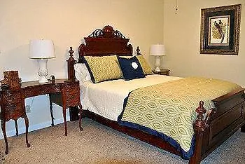 Racers Retreat Bed And Breakfast-3