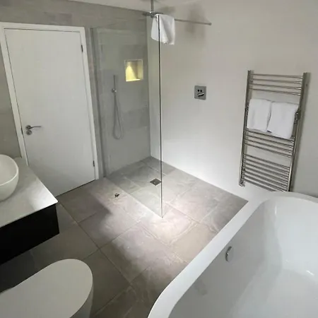 Grosvenor Lodge Guest House-3