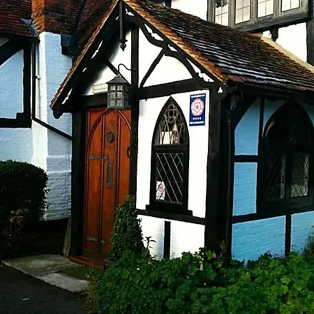 The Old Farmhouse-2