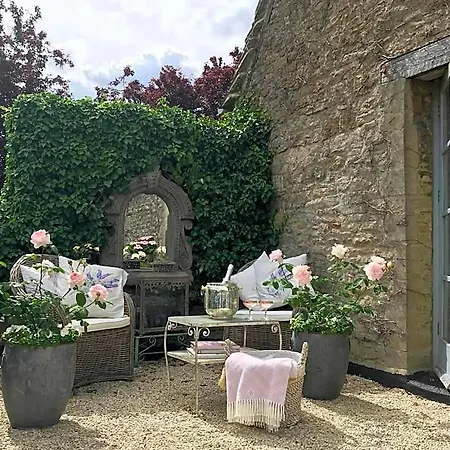 Pytts House Boutique Bed & Breakfast-2