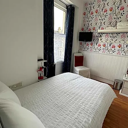 Manor Lodge Guesthouse-3