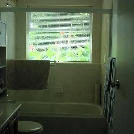 Island View B&B-3