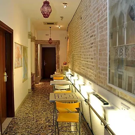 3C B&B-3