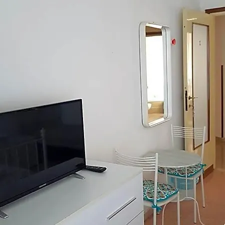 B&B Diana-2