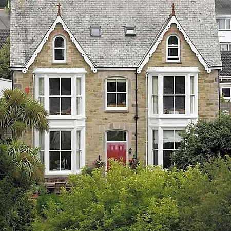 Cliftons Guest House-2