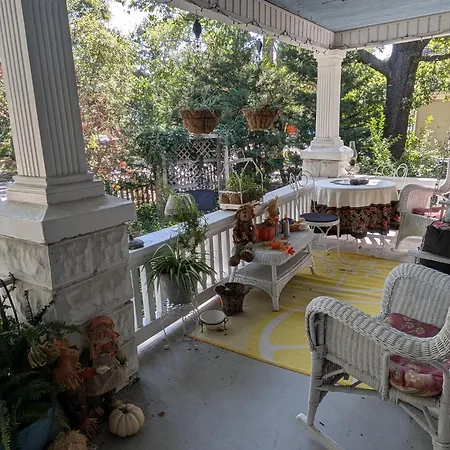 Delano Bed And Breakfast-3