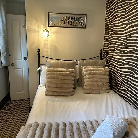 The Twenty One B&B-3