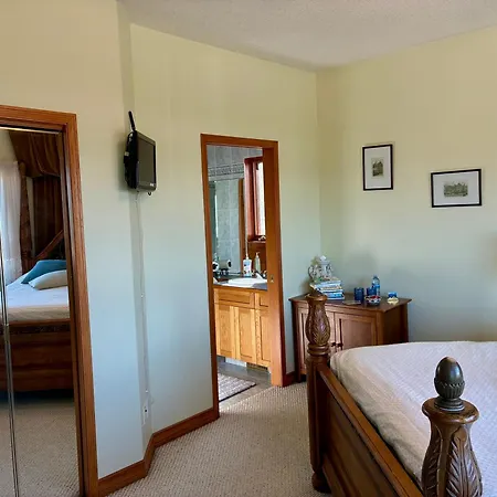 Rocky Mountain View Bed & Breakfast-3