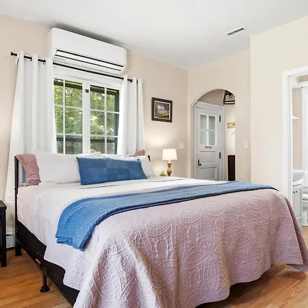 Blacksburg Bed & Breakfast-2