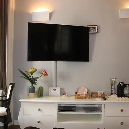 Athena Guest House-2