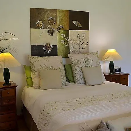 Amande Bed And Breakfast-3