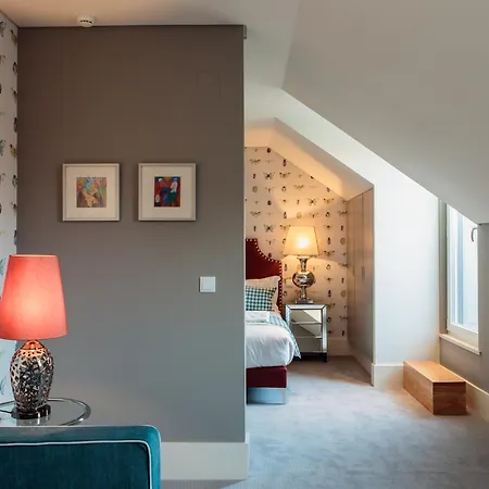 Dear Lisbon - Gallery House-3