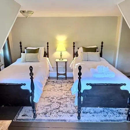 Maple Hill Farm Bed & Breakfast-2